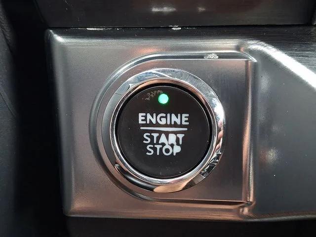 Certified Used 2022 Black Metallic Ford Lariat image 22
