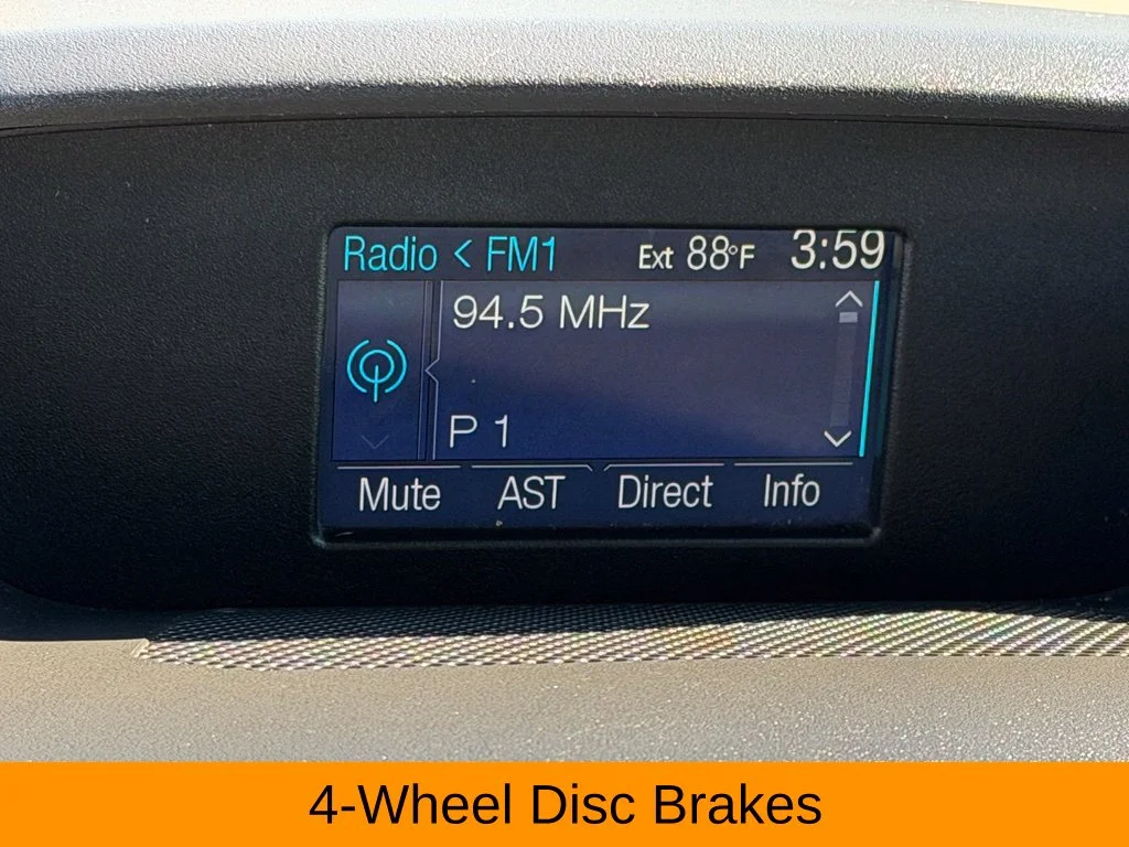 Used 2015 Red Ford Base image 9