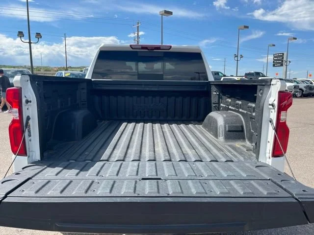 Certified Used 2024 Iridescent Pearl Tricoat Chevrolet High Country image 27