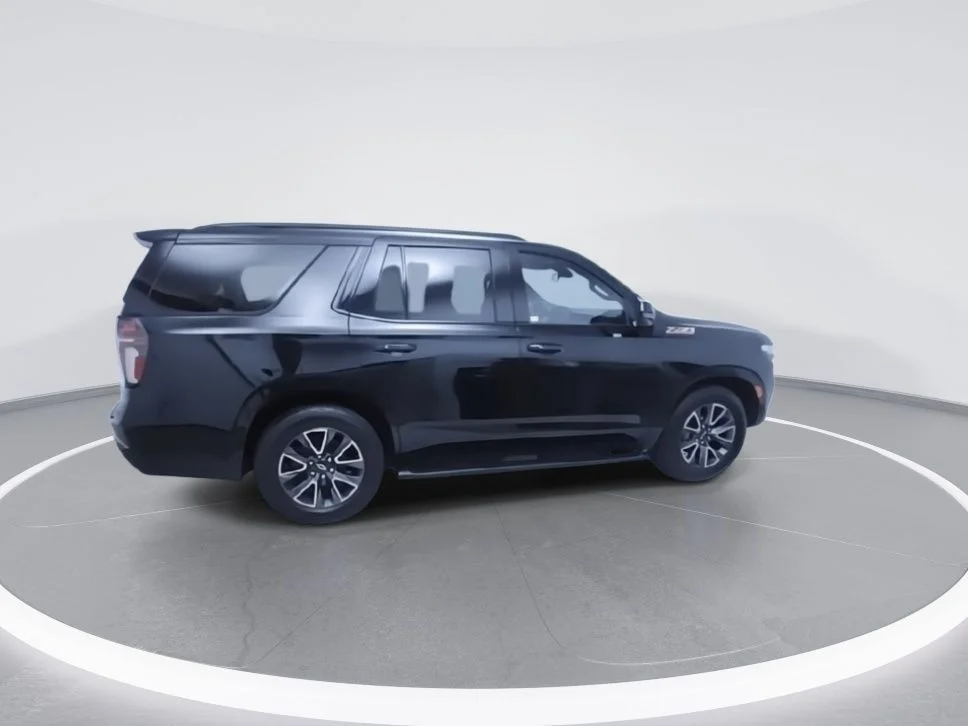 Used 2022 Black Chevrolet Z71 image 7