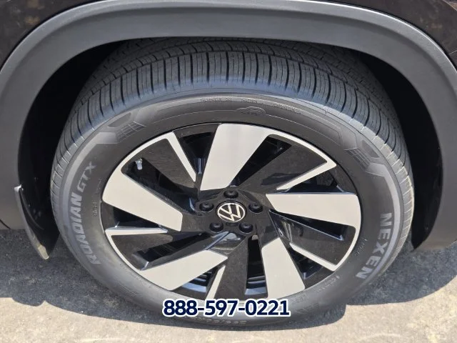 New 2026 BLACK Volkswagen 2.0T SE image 14