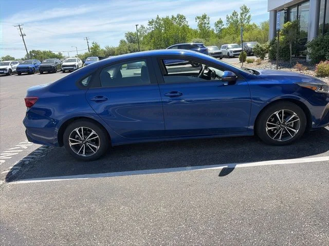 Used 2024 Blue Kia LXS image 8