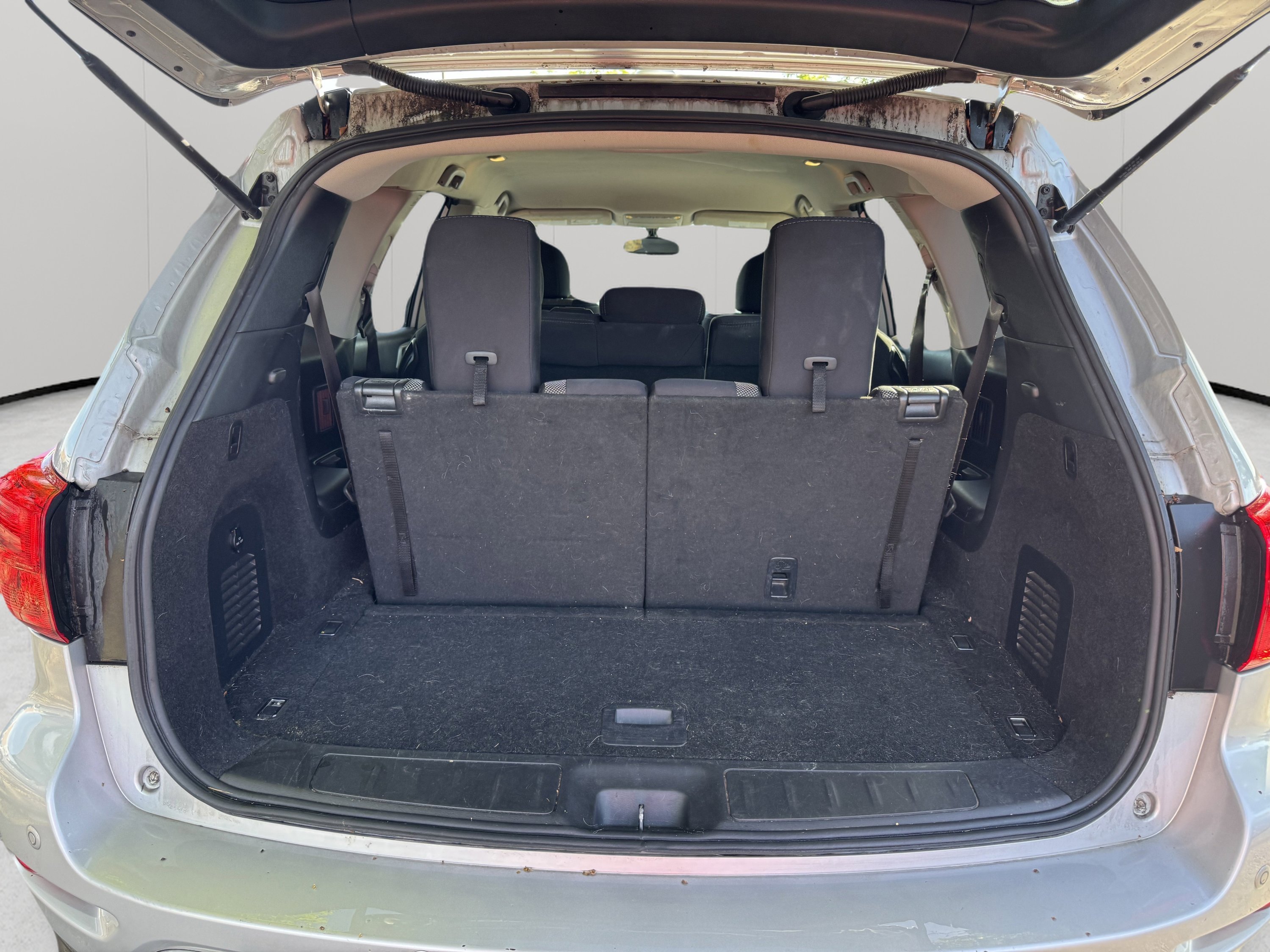 Used 2019 Brilliant Silver Metallic Nissan SV image 20
