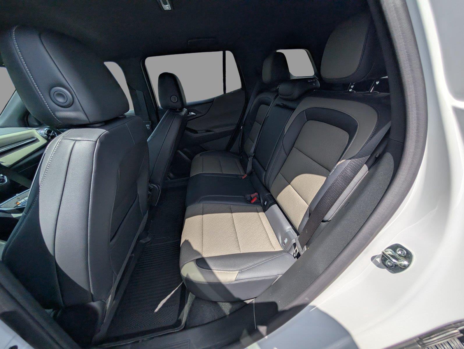 New 2026 Summit White Chevrolet LT image 28
