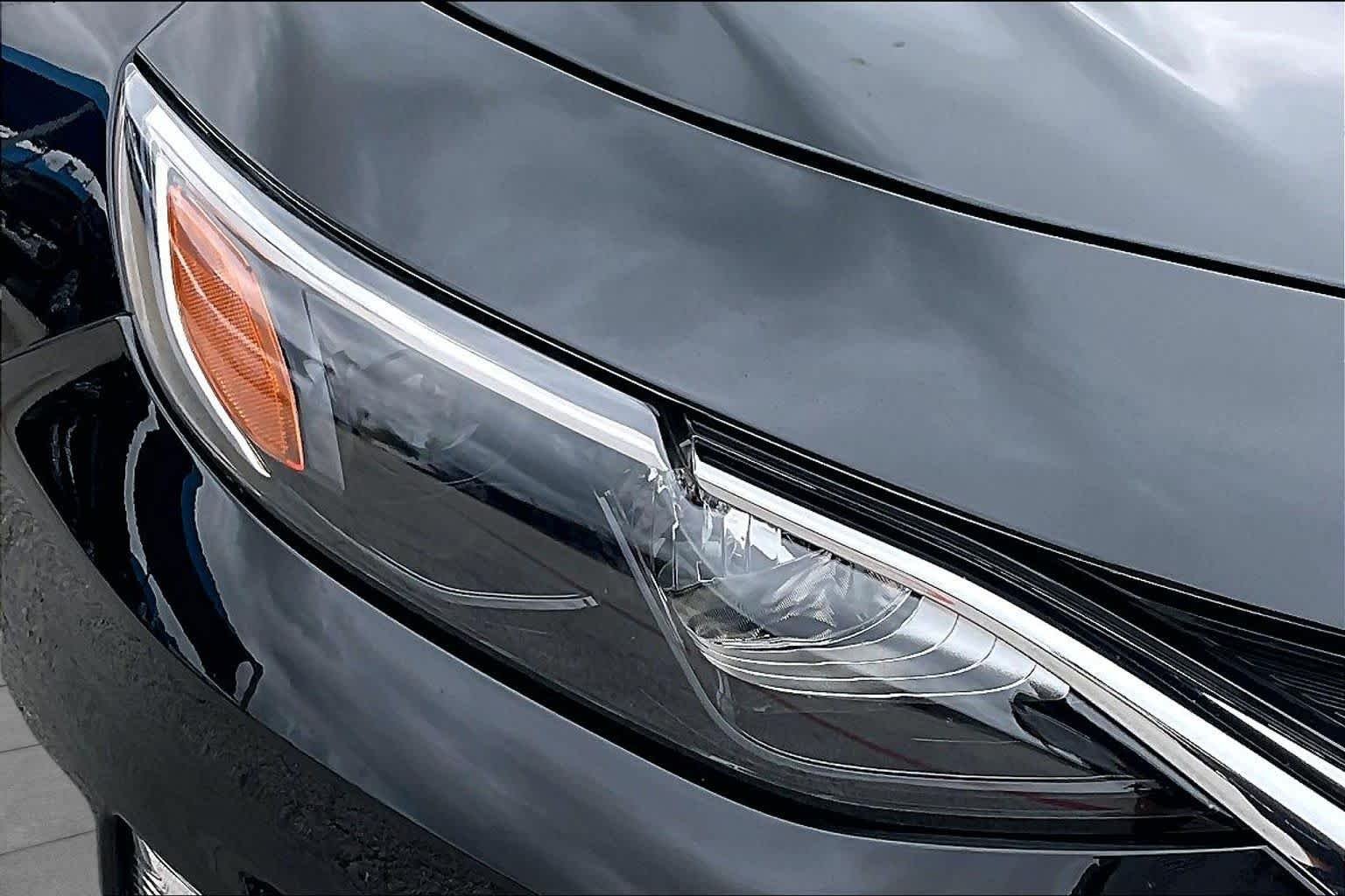 Used 2025 Mosaic Black Metallic Chevrolet RS image 27