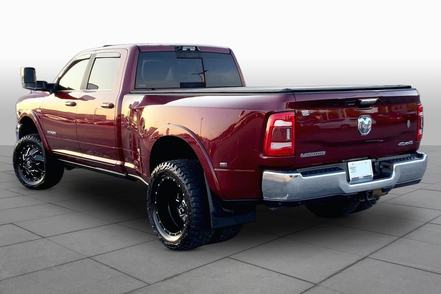 Used 2021 Delmonico Red Pearlcoat Ram Laramie image 11