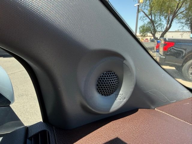 2023 Toyota Sienna Platinum - Photo 13