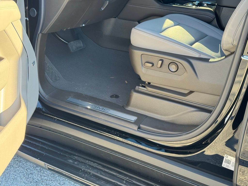 2026 GMC Yukon XL Elevation - Photo 18