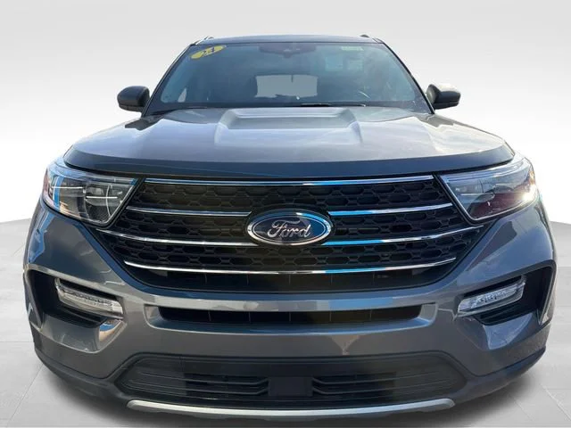 Used 2024 Gray Ford XLT image 10