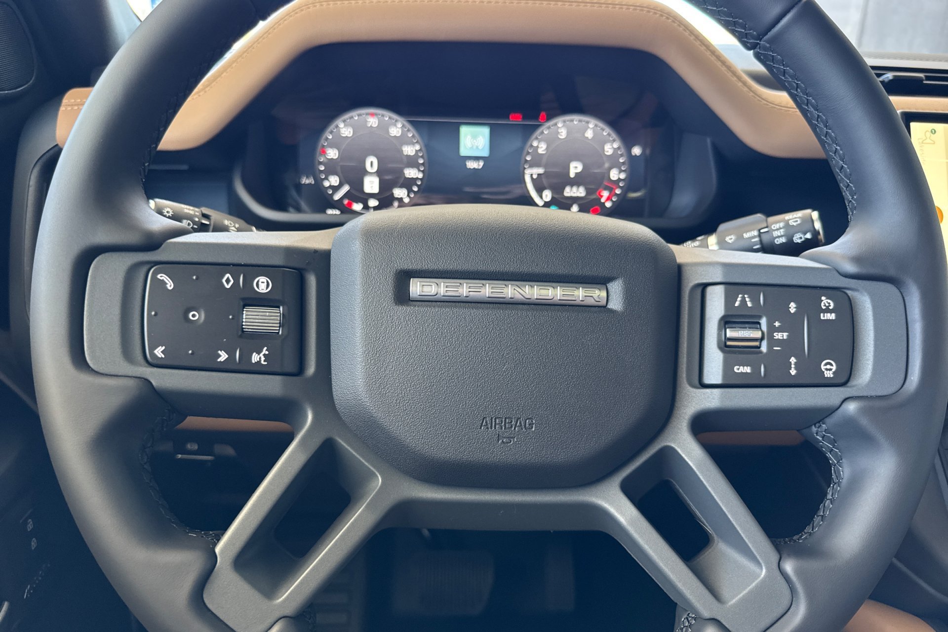 New 2026 Fuji White Land Rover X-Dynamic SE image 26