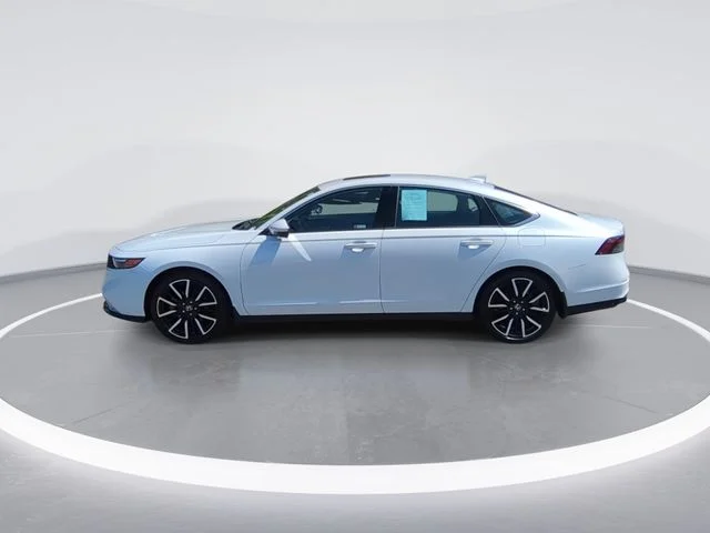 Used 2024  Honda Touring image 5