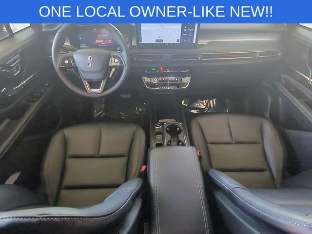 Used 2025 Gray Lincoln Premiere image 32
