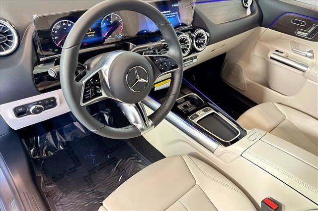 New 2026 Mountain Grey Metallic Mercedes-Benz GLA 250 image 38
