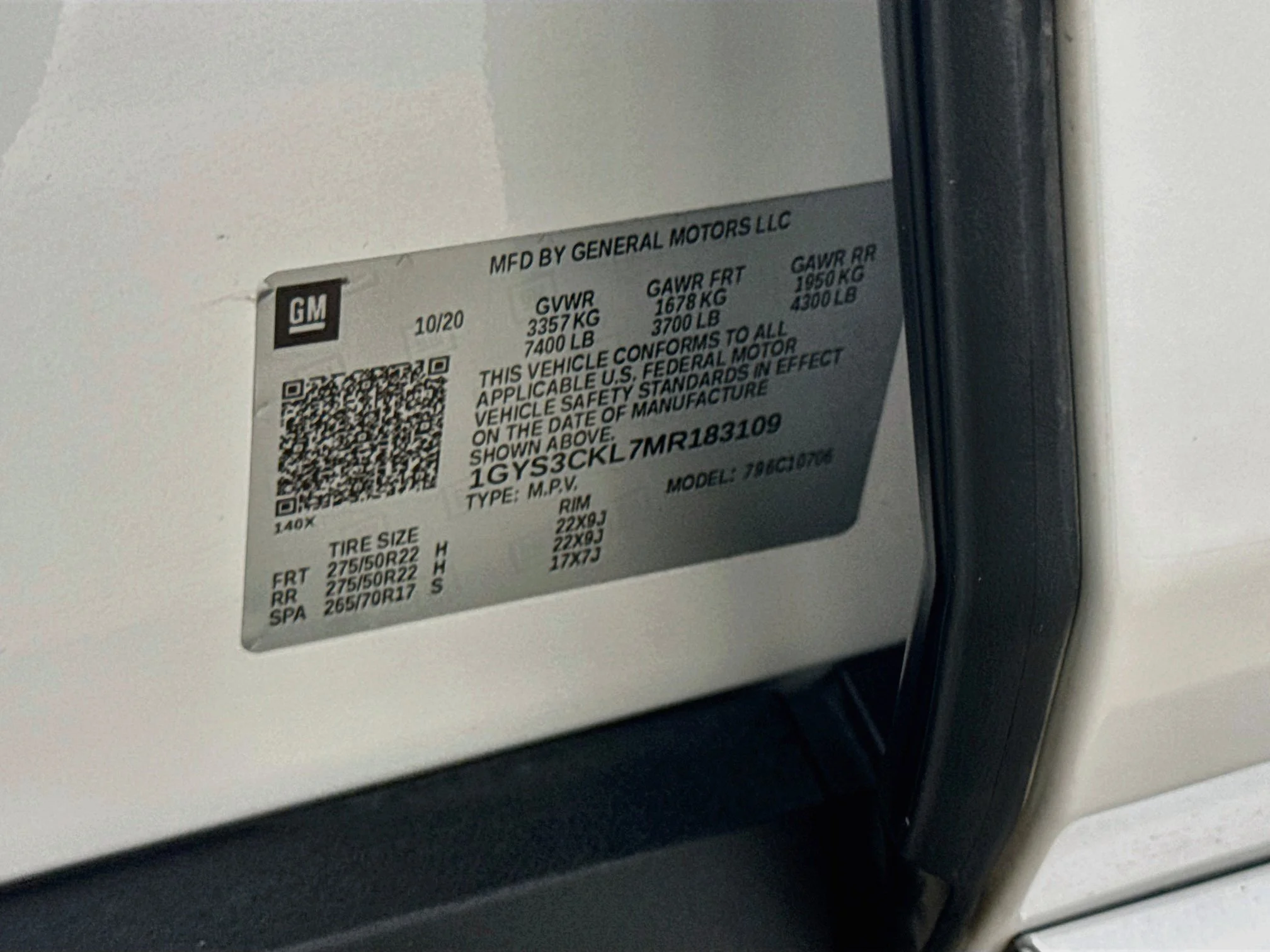 Used 2021 CRYSTAL WHITE TRICOAT Cadillac Premium Luxury image 37