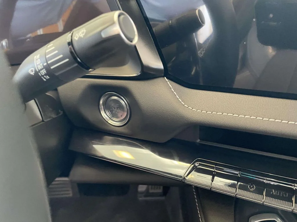 New 2027 Admiral Blue Metallic Chevrolet 2LT image 22