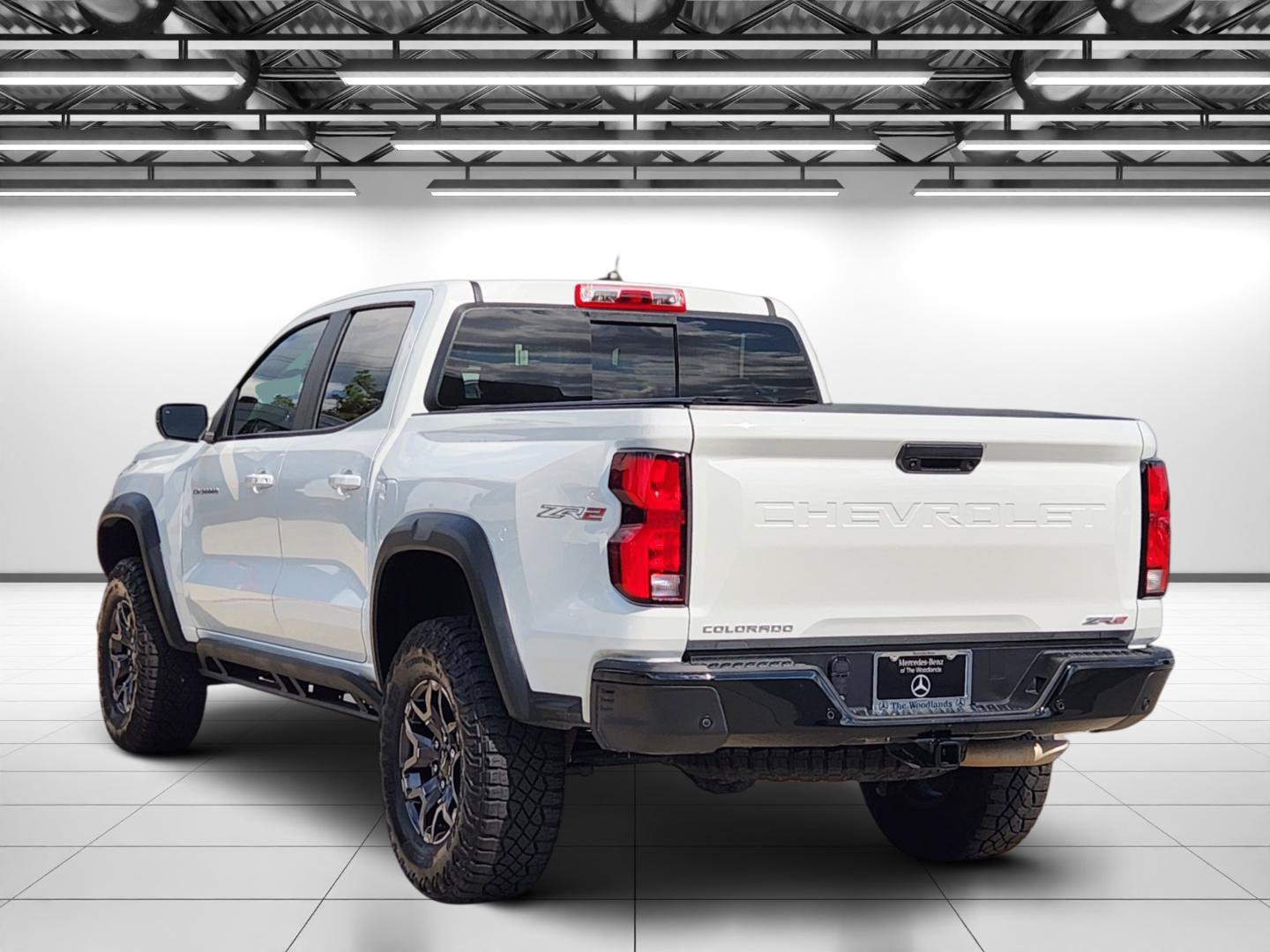Used 2025 Summit White Chevrolet ZR2 image 7