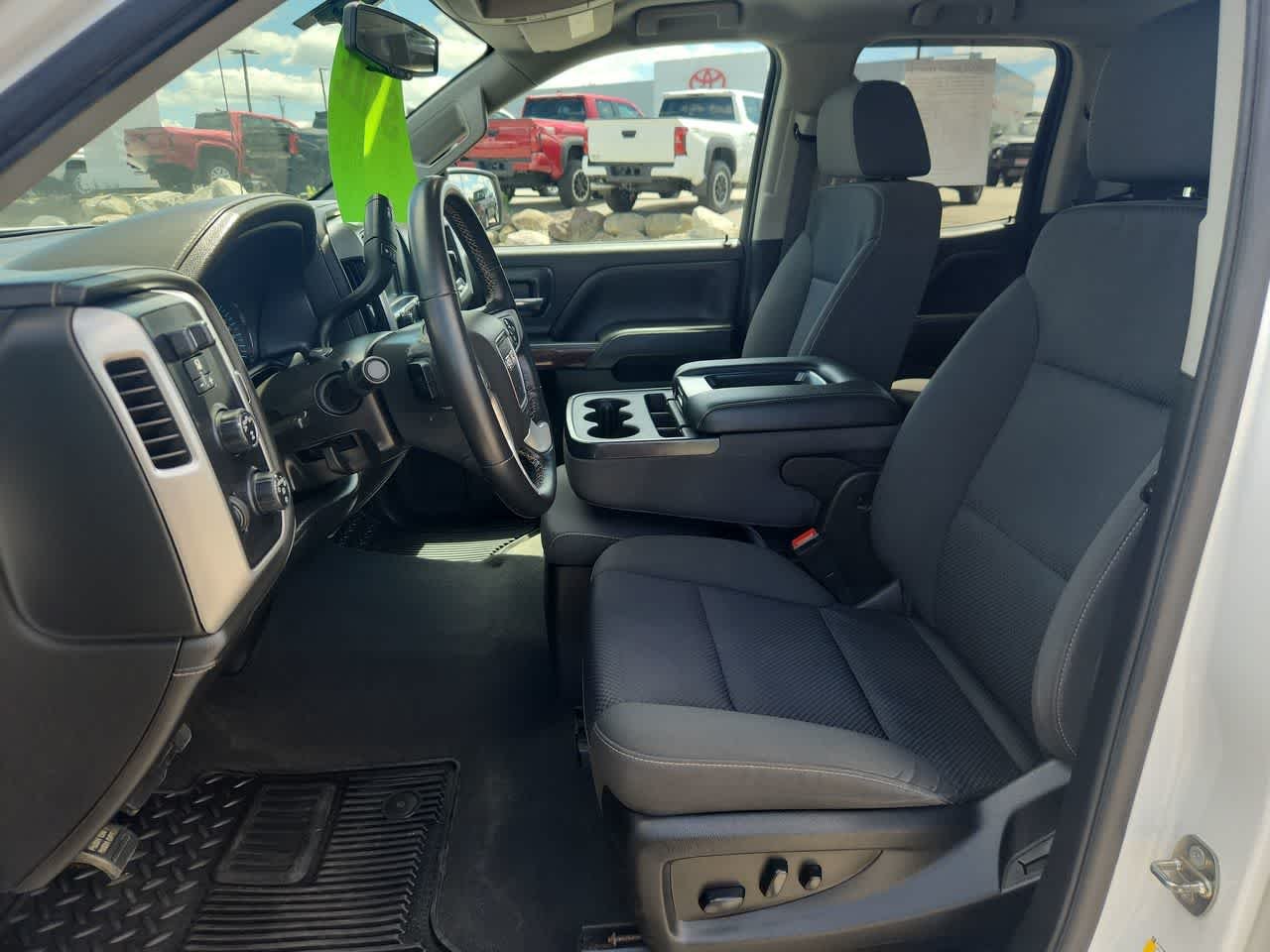 Used 2019 Summit White GMC SLE image 12