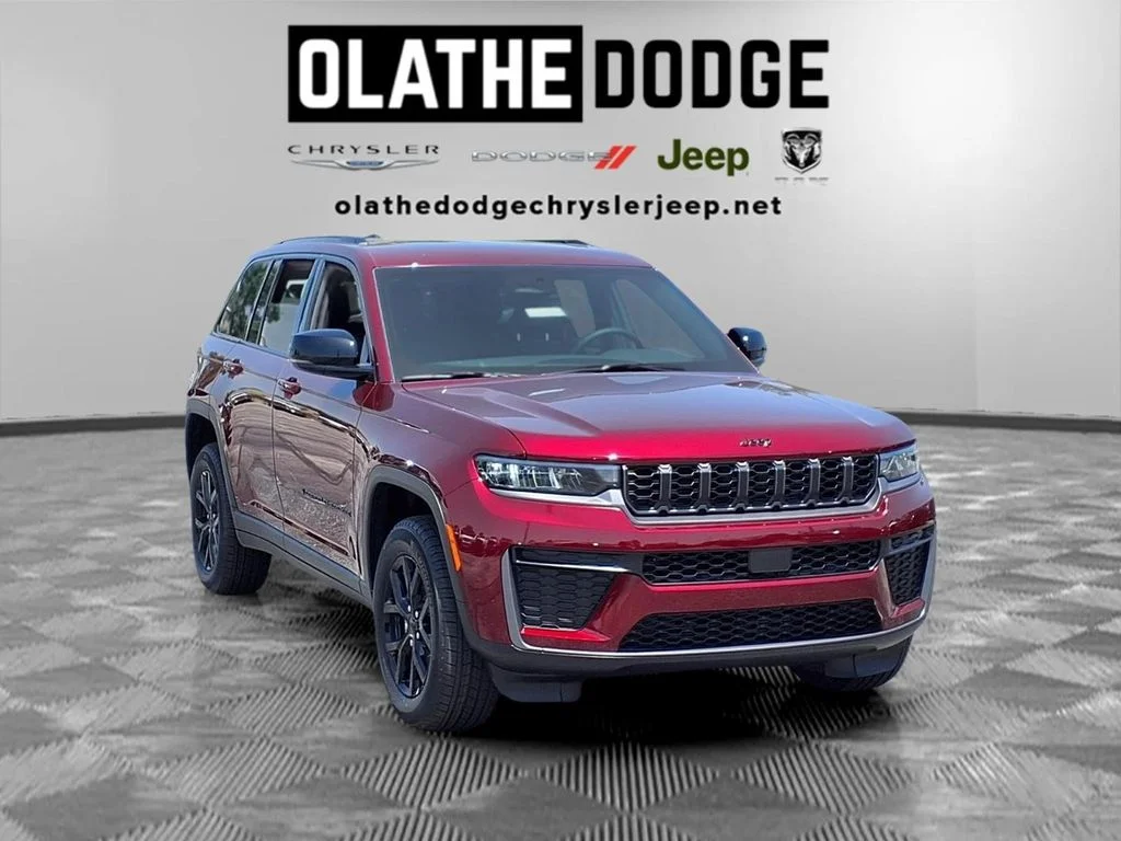 New 2026 Velvet Red Pearl-Coat Exterior Paint Jeep Altitude image 27