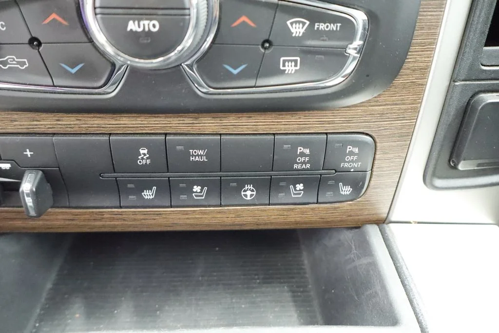 Certified Used 2017 Black Ram Laramie image 27