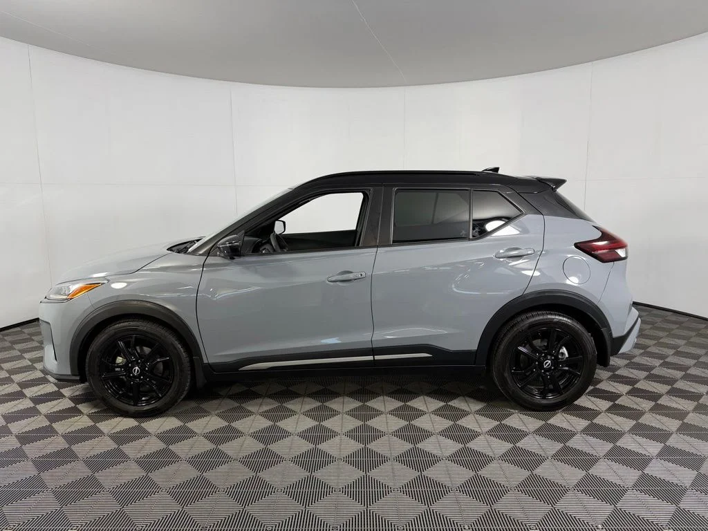 Certified Used 2022 Gray Nissan SR image 11