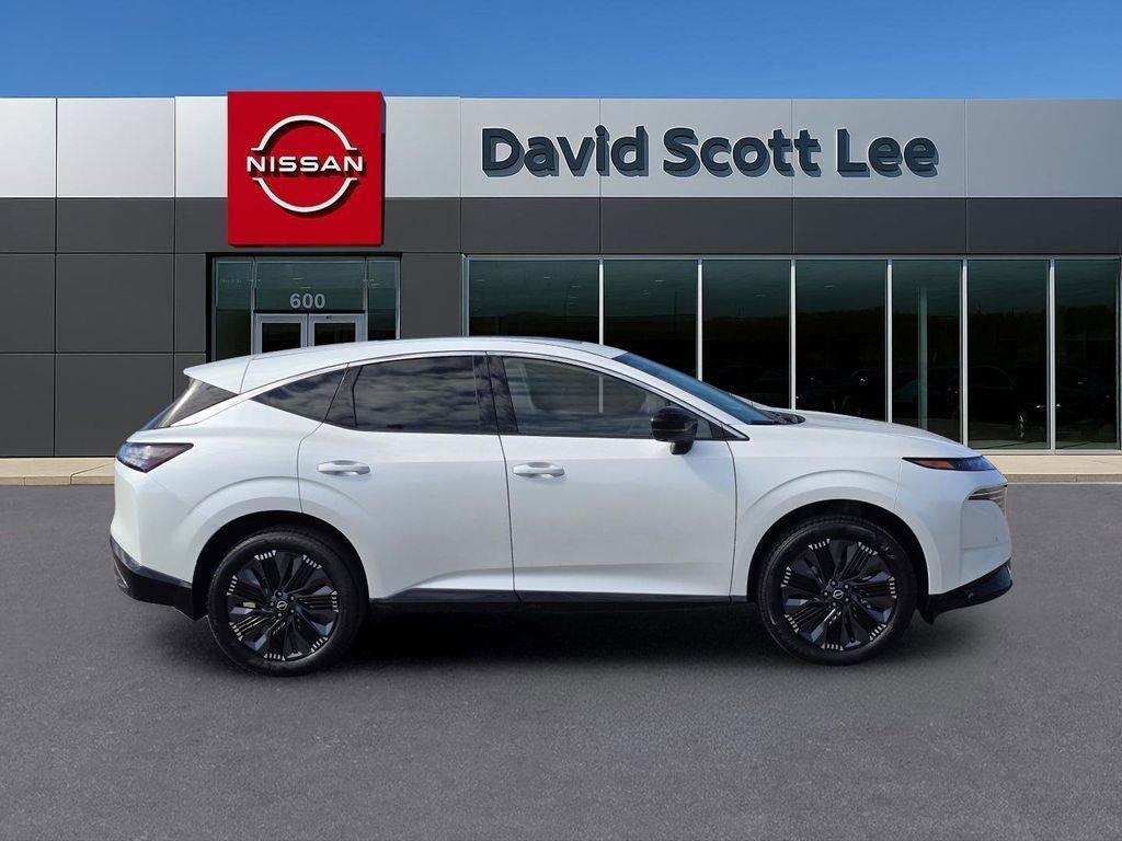 New 2026 Everest White Pearl TriCoat Nissan Platinum image 4