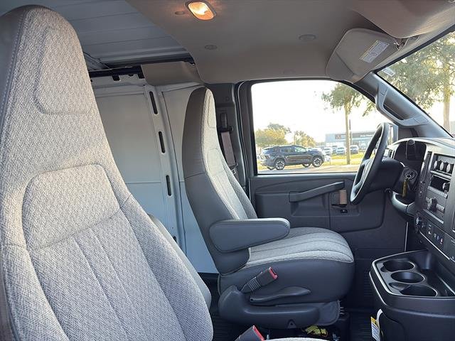 2025 Chevrolet Express Cargo Work Van - Photo 9