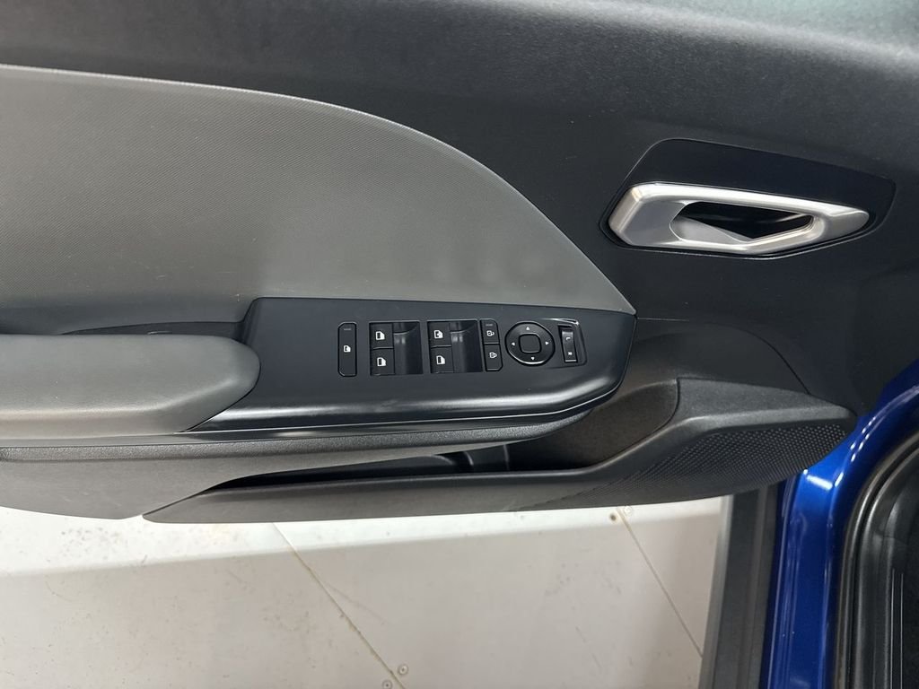 Used 2025 Deep Sea Blue Kia LXS image 14