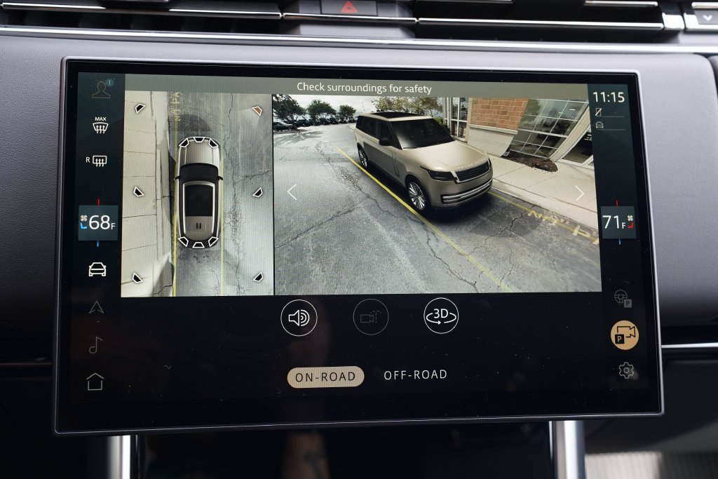 New 2027 British Racing Green Satin Land Rover SE image 28