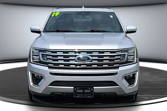 Used 2019 Ford Expedition Limited with VIN 1FMJU1KTXKEA87462 for sale in Kansas City