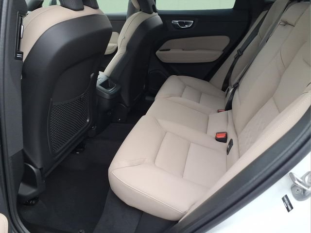 New 2026 Crystal White Volvo Plus image 11