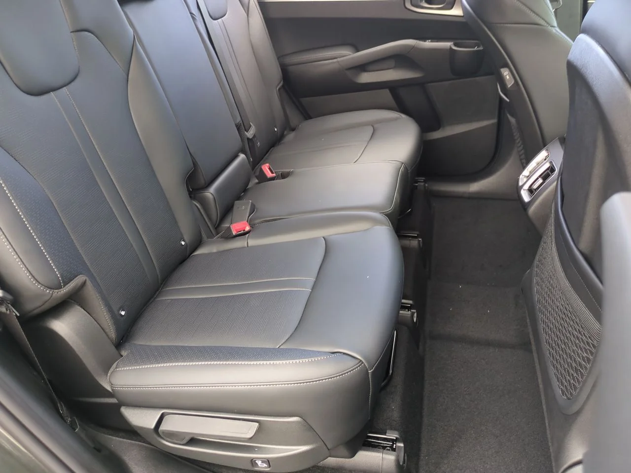 New 2026 Interstellar Gray Kia EX image 26