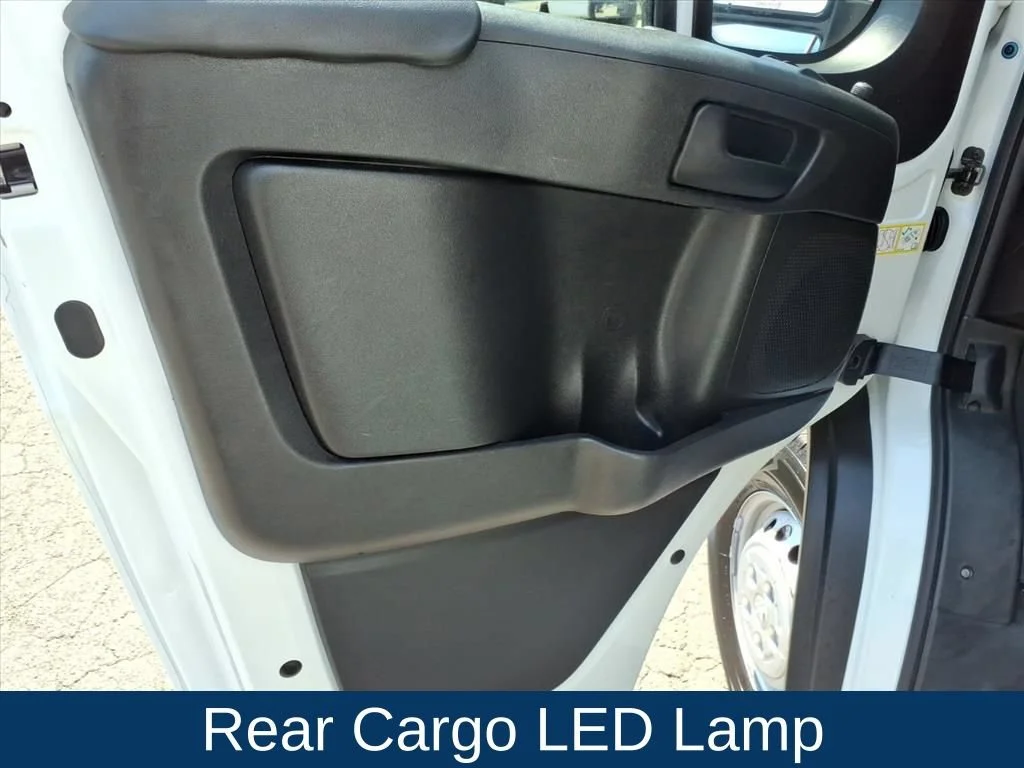 Used 2025 Bright White Clea Ram Tradesman image 24
