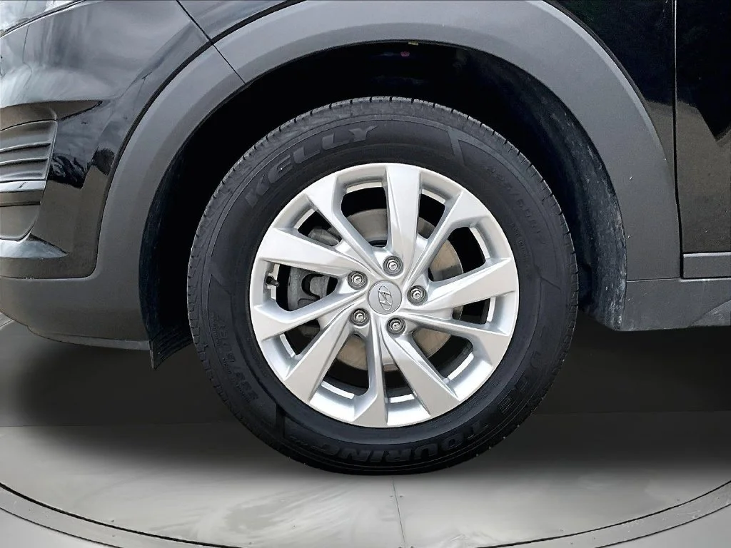 Used 2019 Black Hyundai Value image 36