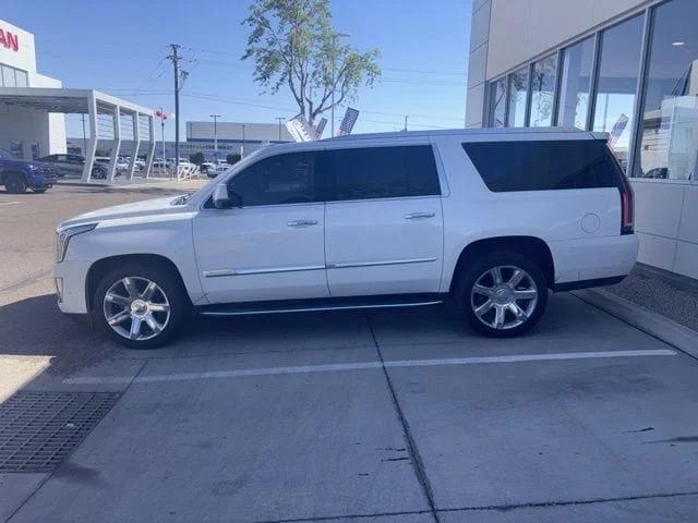 2020 Cadillac Escalade ESV AWD Luxury's photo