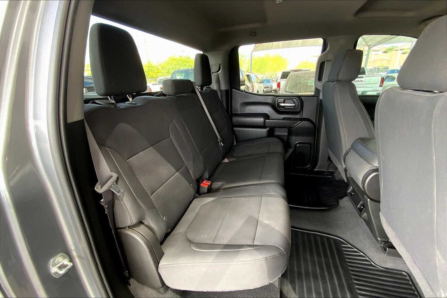 Used 2022 Satin Steel Metallic Chevrolet Custom image 20