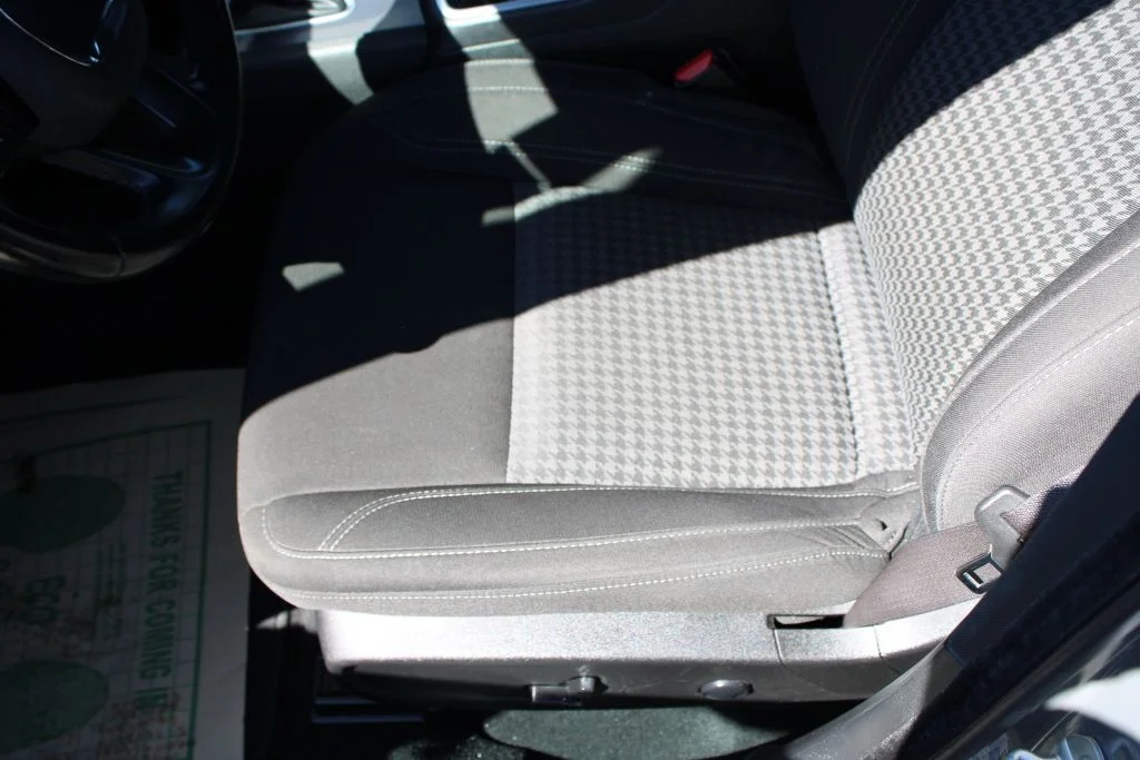 Used 2023 Gray Dodge SXT image 16