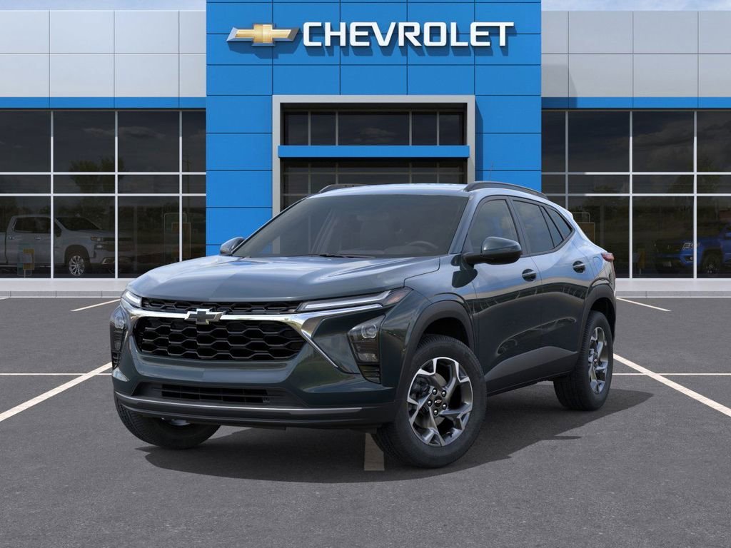 2025 Chevrolet Trax LT - Photo 8