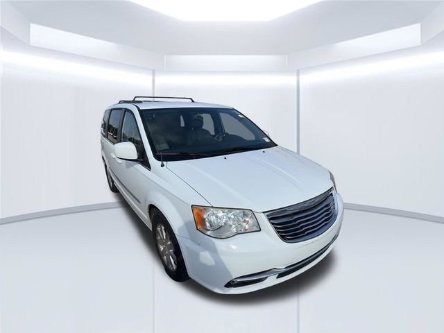 Used 2015 White Chrysler Touring image 3