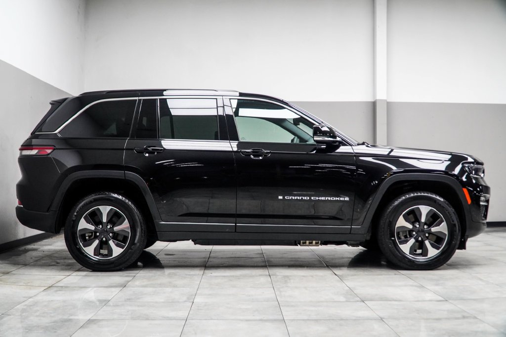 Used 2024 Black Jeep 4xe image 11