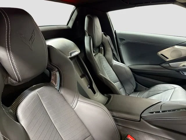 2025 Chevrolet Corvette 2LT - Photo 30