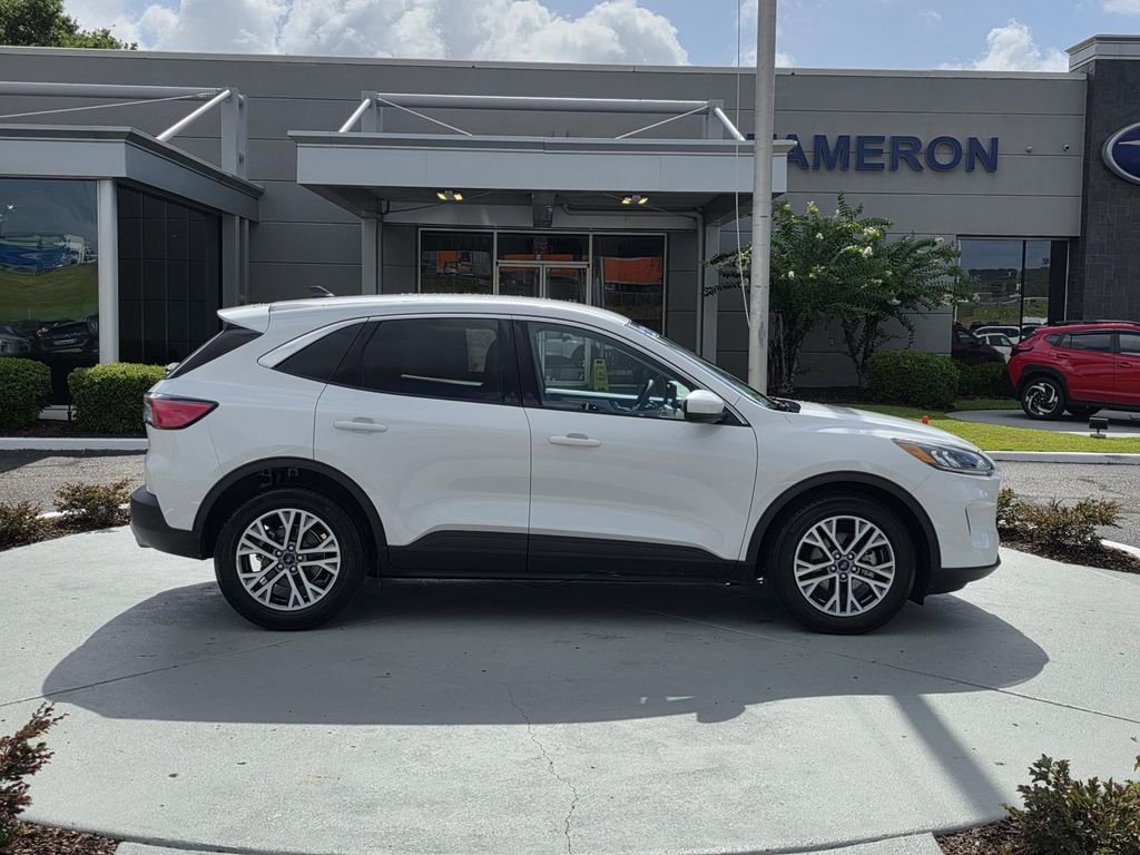 Used 2022 White Ford SEL image 41