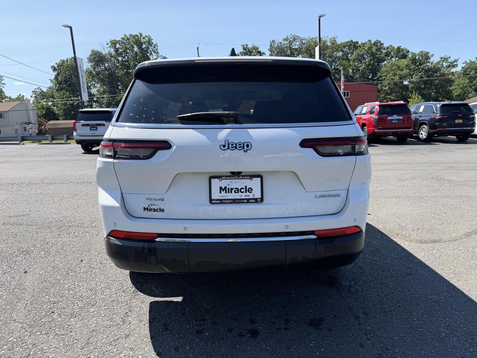 Used 2023 Bright White Clearcoat Jeep Laredo X image 5