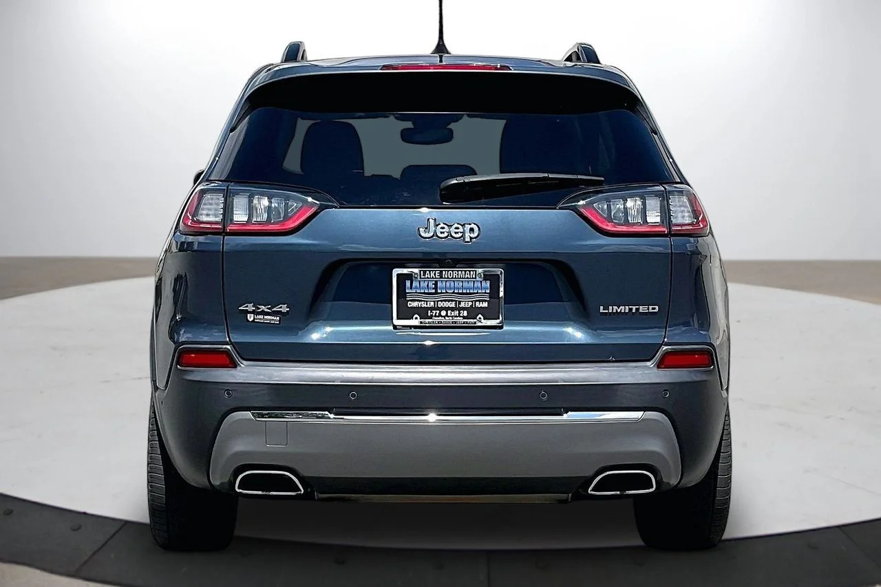 Used 2022 Blue Jeep Limited image 7