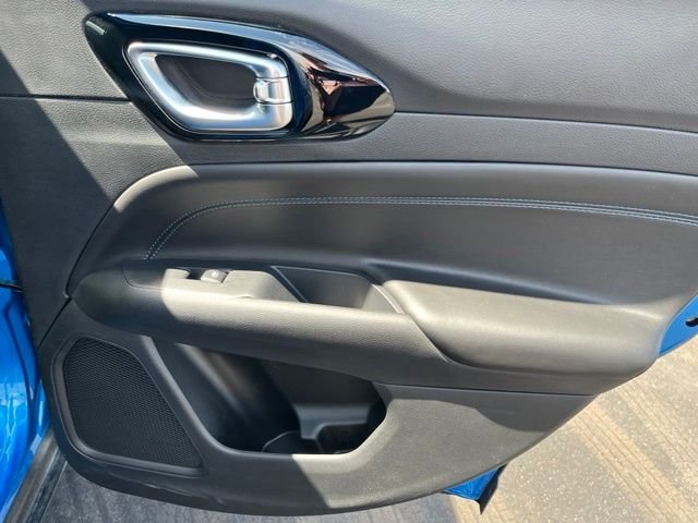 New 2026 Hydro Blue Pearlcoat Jeep Latitude image 22