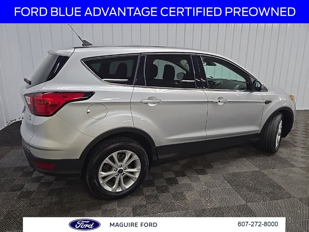 Used 2019 Silver Ford SE image 4