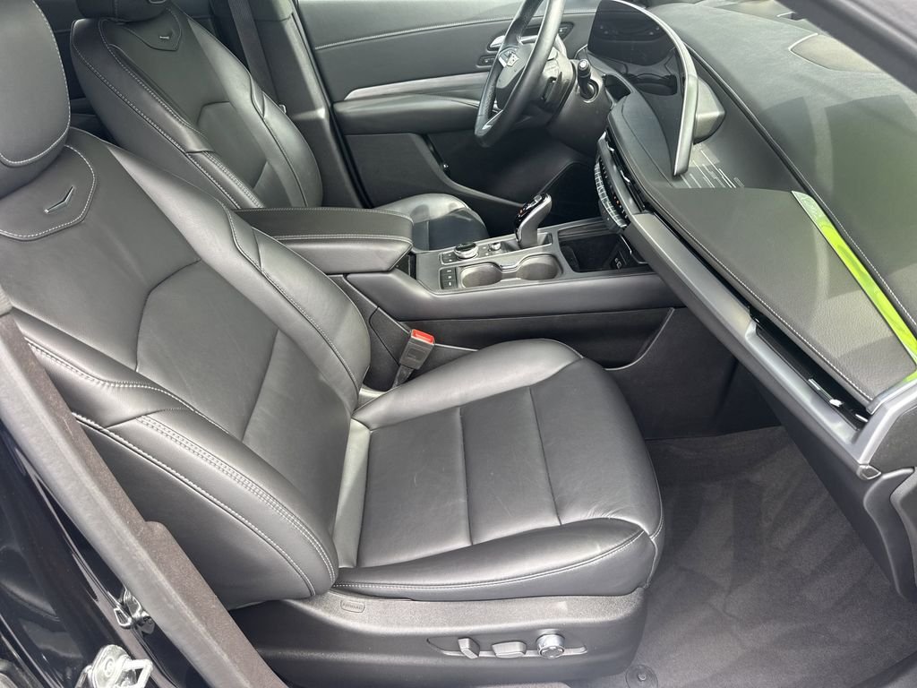 2025 Cadillac XT4 Premium Luxury - Photo 13