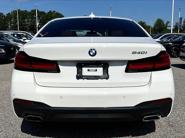 Used 2023 White BMW 540i image 5