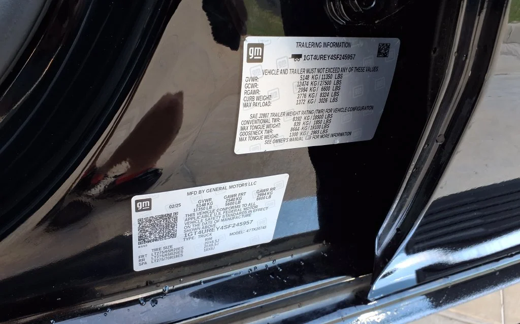 Used 2025 Black GMC Denali image 34