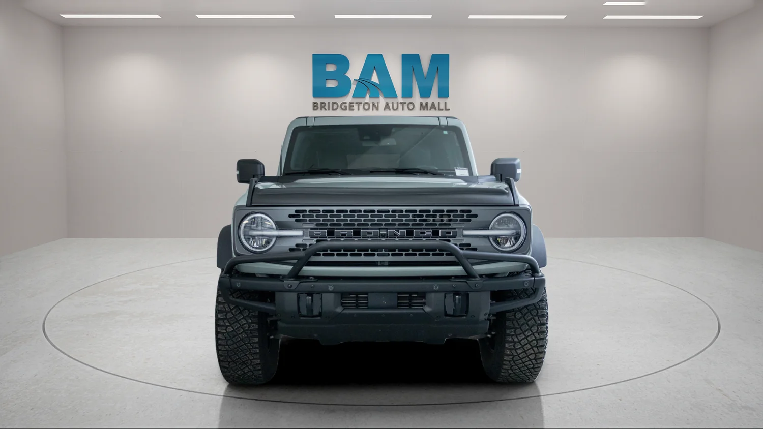 Used 2024 Green Ford Badlands image 2