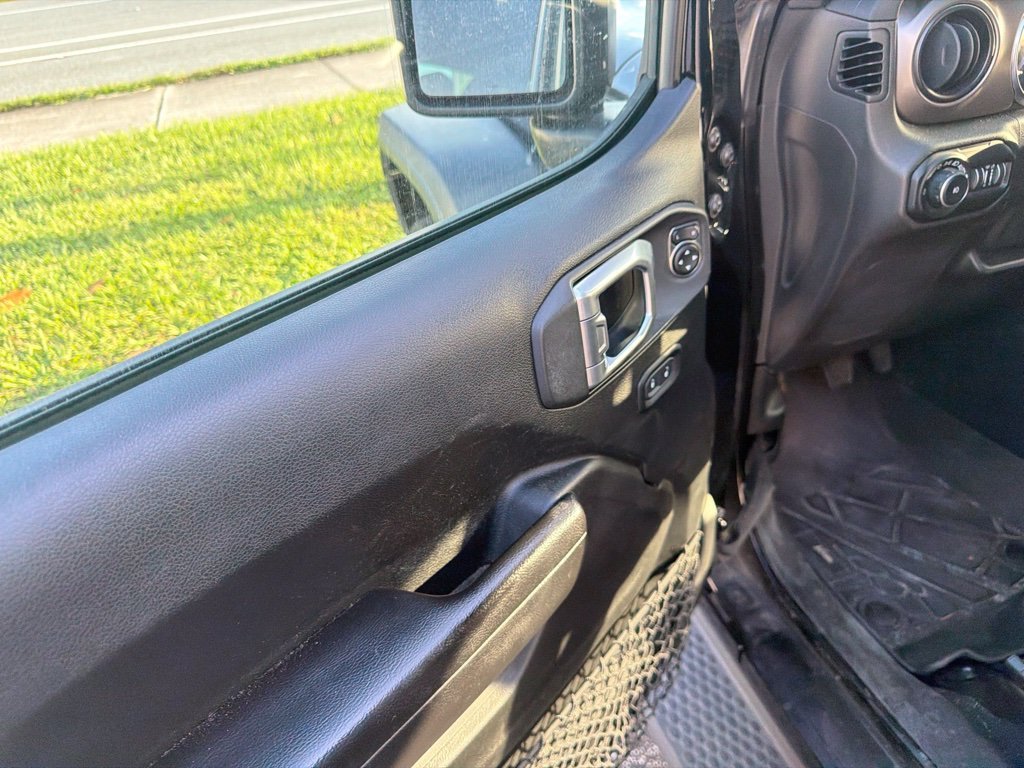Used 2020 Black Jeep Unlimited Sport S image 7